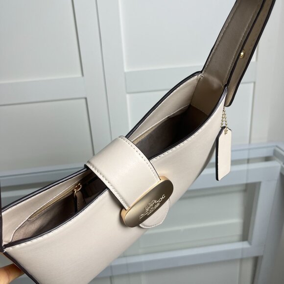 Coach Women's Underarm Bag - Picture 5 of 9